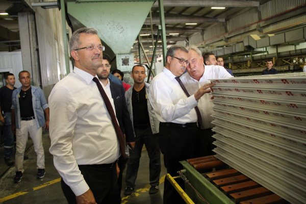 Le nouveau gouverneur de Mersin, Ali İhsan Su, a visité notre usine.